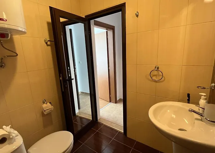 Astoria Ii 54 One Bedroom * Elenite