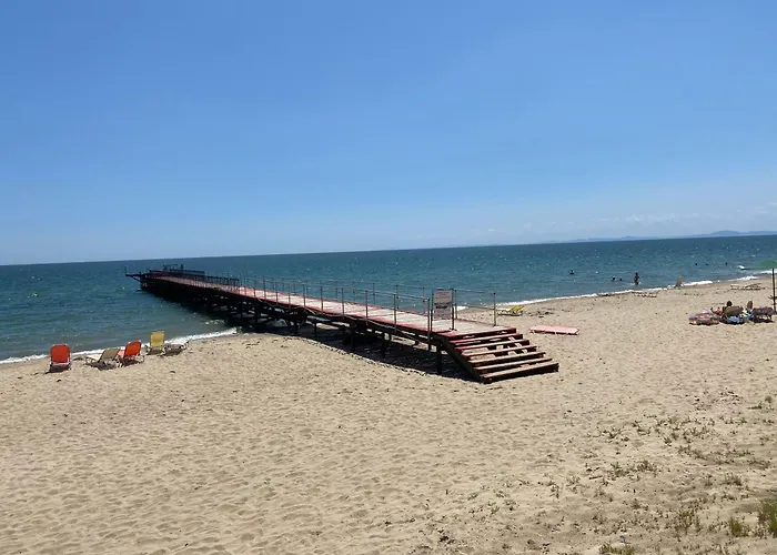 Astoria Ii 54 One Bedroom Appartement Elenite