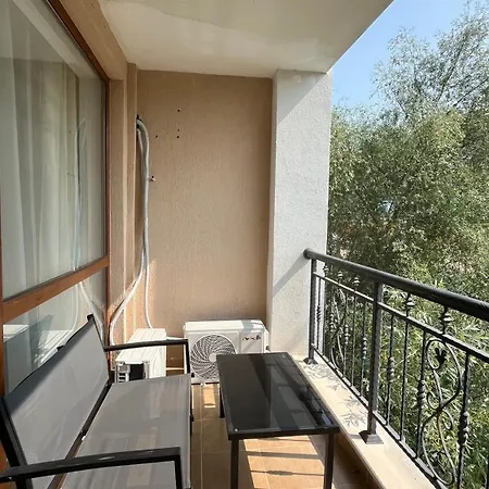 Astoria Ii 54 One Bedroom אלניטה